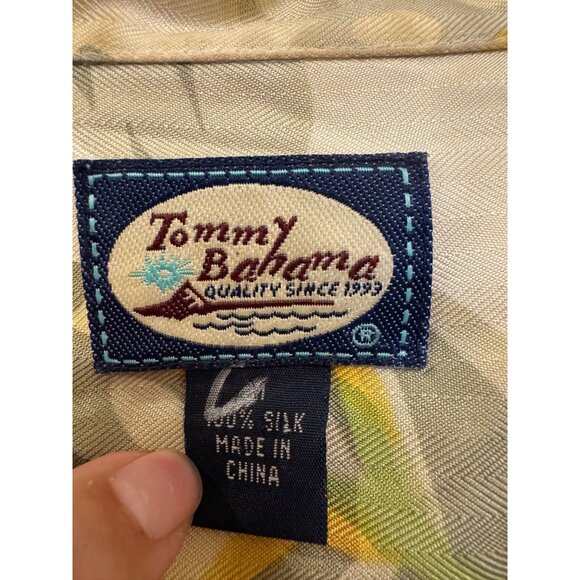 Tommy Bahama Yellow Floral Silk Button-Down Hawaiian Shirt Size L - Picture 3 of 8